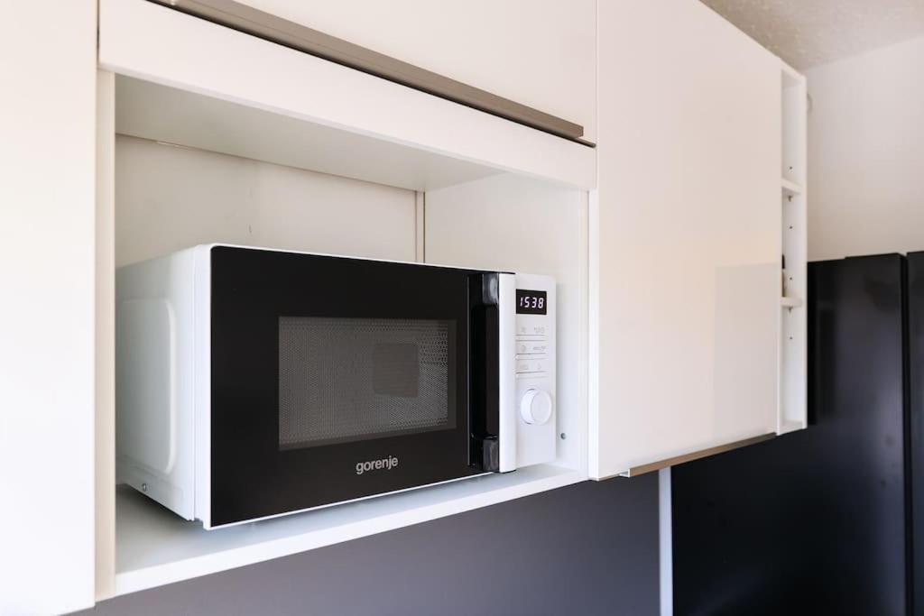Apartma Cozy Enigma: Elegant Haven 1bdr Zagreb