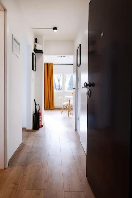 Apartma Cozy Enigma: Elegant Haven 1bdr Zagreb