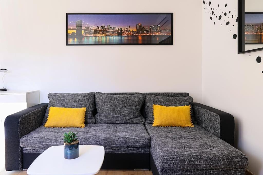 Cozy Enigma: Elegant Haven 1bdr Apartma *